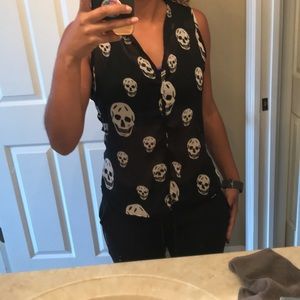 Skull tank